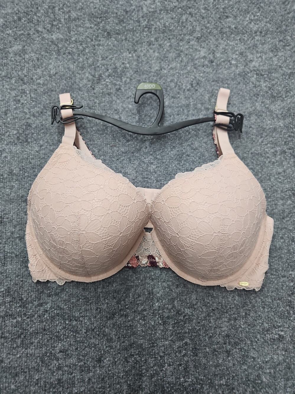 Jessica Simpson Woman's Bra Size 40DD Color Rose Smoke
